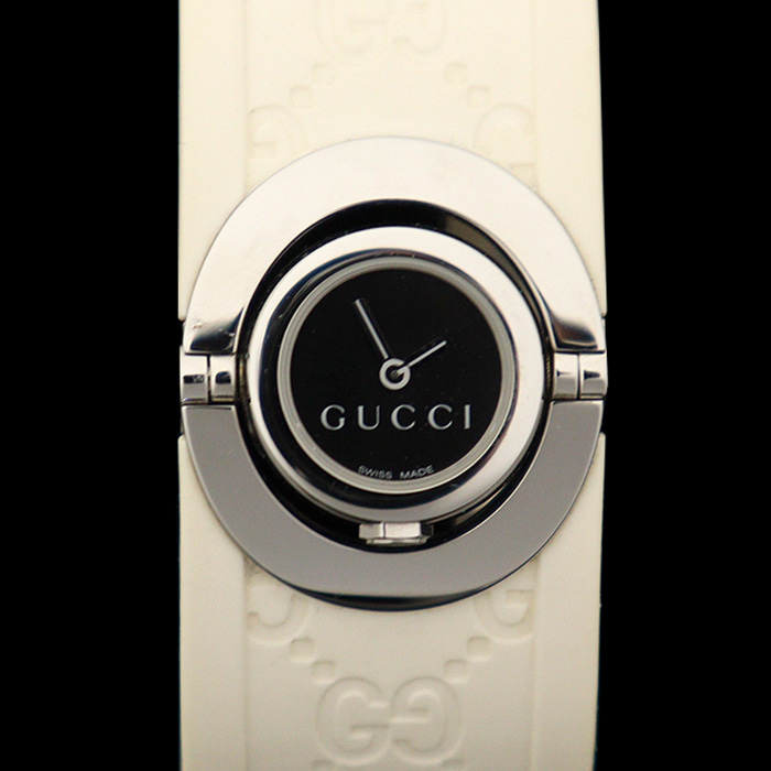 Gucci(구찌) YA112520 스틸 쿼츠 화이트 시마 TWIRL 러버 밴드 여성 시계